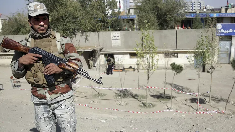 Əfqanıstanda “Taliban”ın hücumu nəticəsində ən azı 12 polis öldürülüb