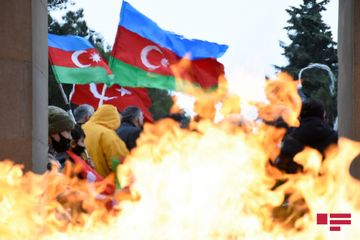 Bir qrup Ağdam sakini Şəhidlər Xiyabanını ziyarət edib  - FOTO