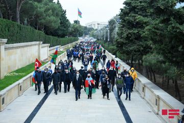 Bir qrup Ağdam sakini Şəhidlər Xiyabanını ziyarət edib  - FOTO