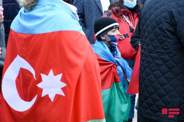 Bir qrup Ağdam sakini Şəhidlər Xiyabanını ziyarət edib  - FOTO