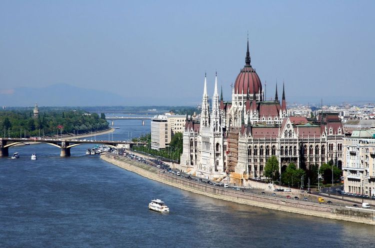 2021-2022-ci tədris ili üzrə Macarıstanda təhsil təqaüd proqramı elan edilib