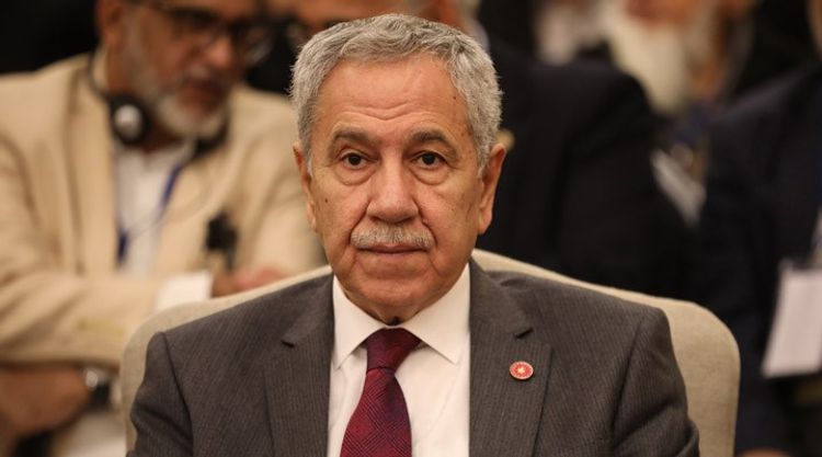 Bülent Arınç Türkiyə Ali Məşvərət Şurasının üzvlüyündən istefa verib