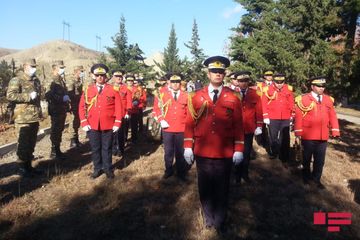 Şəhid polkovnik Babək Səmidli dəfn olunub - YENİLƏNİB - FOTO