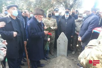 Şəhid polkovnik Babək Səmidli dəfn olunub - YENİLƏNİB - FOTO