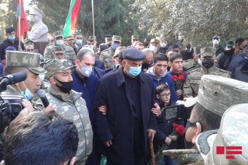 Şəhid polkovnik Babək Səmidli dəfn olunub - YENİLƏNİB - FOTO