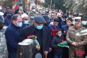Şəhid polkovnik Babək Səmidli dəfn olunub - YENİLƏNİB - FOTO