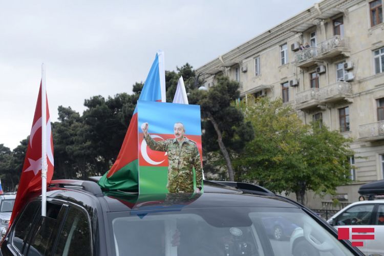 В Баку состоялся автопробег по случаю освобождения Кяльбаджара 