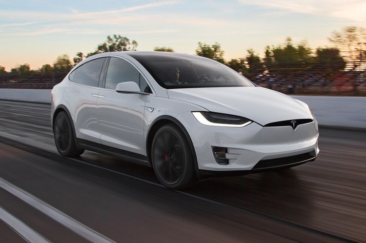 "Tesla" ABŞ-da 9 500-dən çox avtomobili geri çağırır