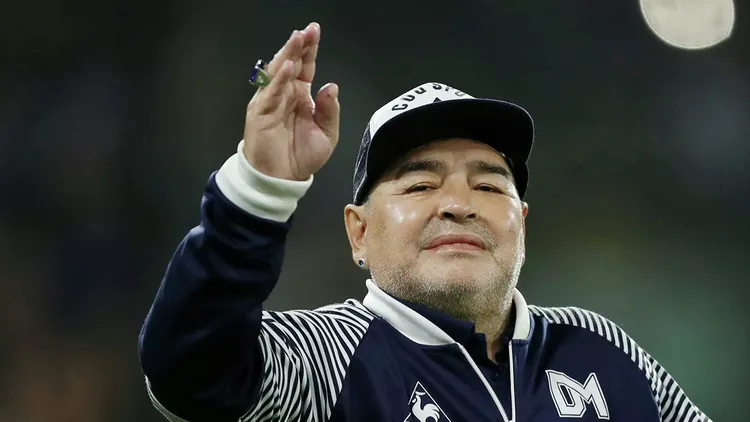 Dieqo Maradona vəfat edib