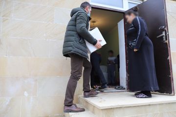"Avrora Qrup" Qızıl Aypara Cəmiyyəti ilə birlikdə hərbi xidmətdə olan əsgərlərin ailələrinə yardım edib - FOTO