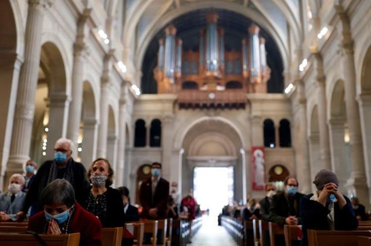France must review COVID-19 crowd limits on church attendance