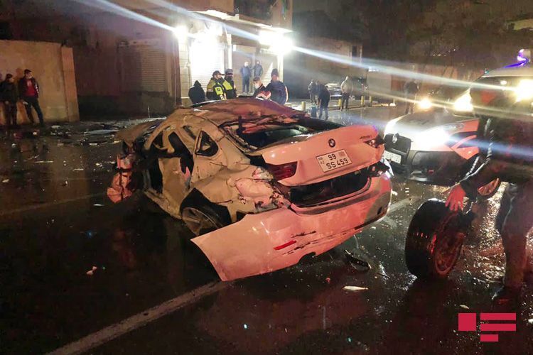 3 medical workers killed as car rams into market in Baku - PHOTO