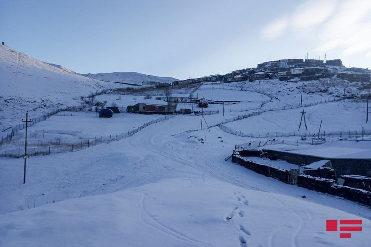 Высота снежного покрова в Хыналыге составила 16 см