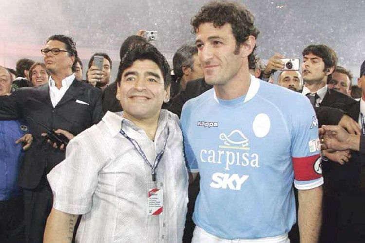 Maradonanın sabiq komanda yoldaşı: “Dieqo antiqəhrəman olub”