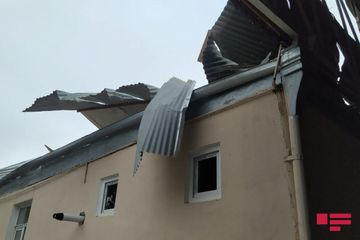 Ermənilər Goranboyun Tapqaraqoyunlu kəndini iriçaplı silahlardan atəşə tutub, iki ev yararsız hala düşüb - FOTOSESSİYA