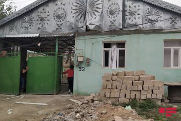 Ermənilər Goranboyun Tapqaraqoyunlu kəndini iriçaplı silahlardan atəşə tutub, iki ev yararsız hala düşüb - FOTOSESSİYA