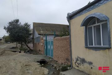 Ermənilər Goranboyun Tapqaraqoyunlu kəndini iriçaplı silahlardan atəşə tutub, iki ev yararsız hala düşüb - FOTOSESSİYA