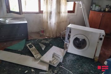 Ermənilər Goranboyun Tapqaraqoyunlu kəndini iriçaplı silahlardan atəşə tutub, iki ev yararsız hala düşüb - FOTOSESSİYA