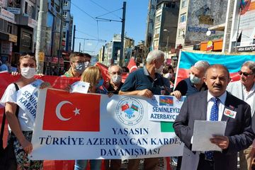 İstanbulda Azərbaycana dəstək aksiyası keçirilib