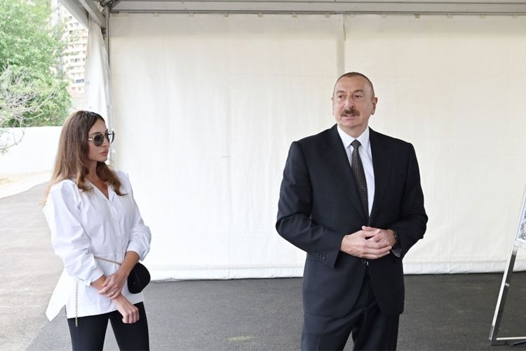 Prezident İlham Əliyev və Birinci vitse-prezident Mehriban Əliyeva Silahlı Qüvvələrə Yardım Fonduna ianə ediblər