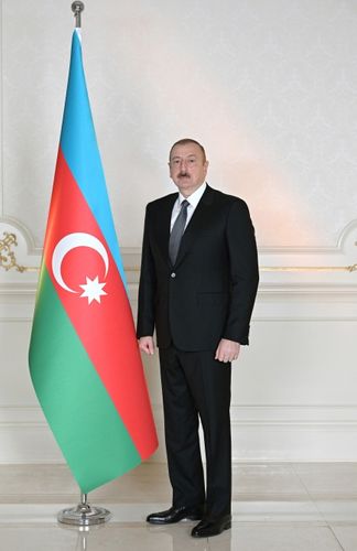 President Ilham Aliyev today congratulated commanders of the Joint Corps Major General Mayis Barkhudarov, Major General Hikmat Mirzayev
