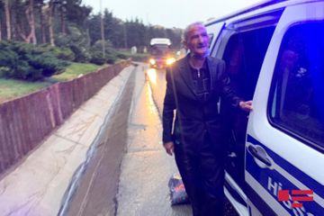 Bakıda mikroavtobus piyadanı vurduqdan sonra aşıb - FOTO