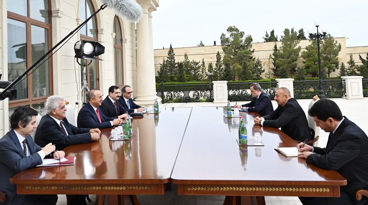 Президент Ильхам Алиев принял делегацию во главе с Мевлютом Чавушоглу - ОБНОВЛЕНО