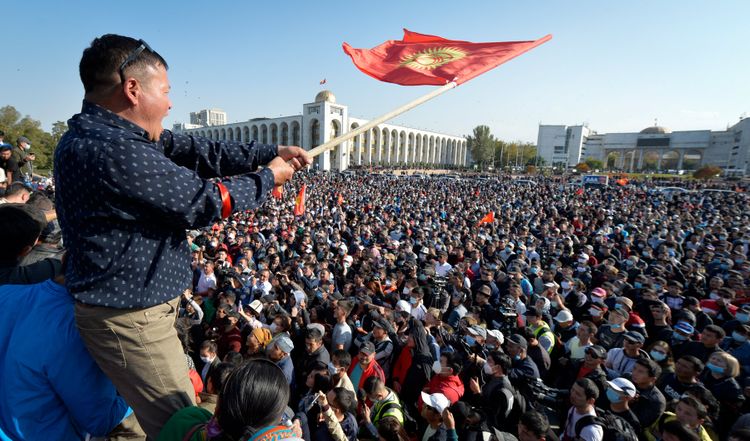 Qırğızıstan MSK parlament seçkilərinin nəticələrini etibarsız sayıb