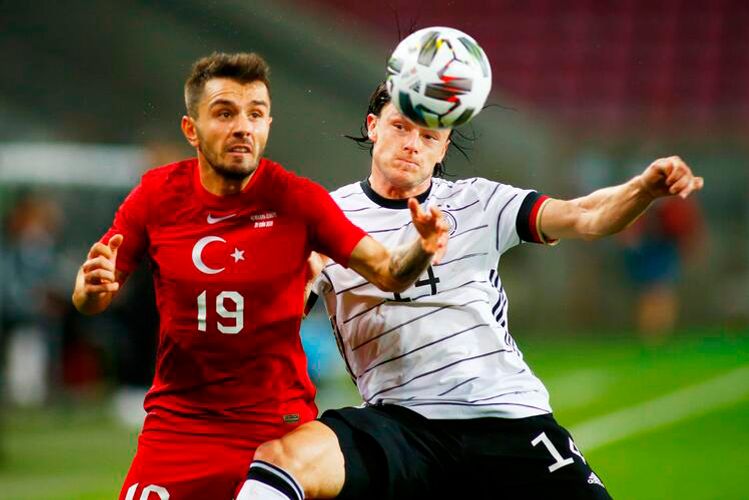 Türkiyə yığması 15 illik həsrətə son qoyaraq, Almaniya ilə heç-heçə oynayıb