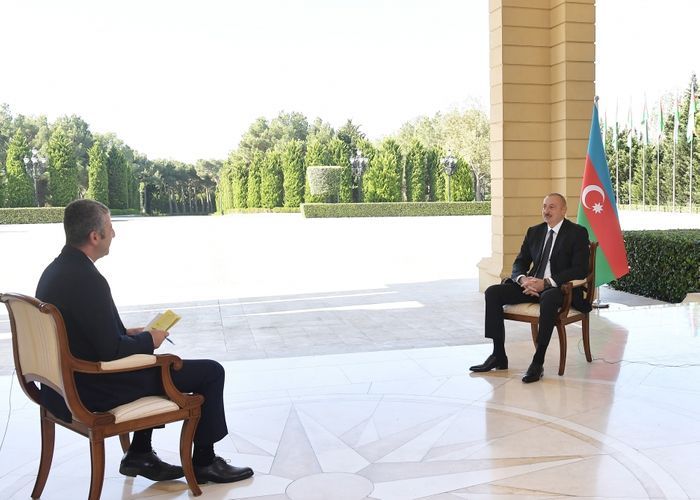 Президент Ильхам Алиев: Почему человек, родившийся в Армении, должен сражаться против нас на азербайджанской земле? 