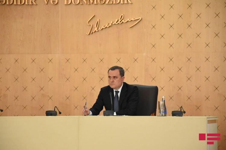 Министр: Армения на московских переговорах хотела дополнительных гарантий безопасности