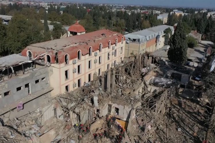 Разрушения, произошедшие в результате нанесенного Арменией по Гяндже ракетного удара – ФОТО 