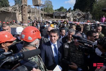 Azərbaycanın dövlət rəsmiləri Ermənistanın raket atəşi ilə əlaqədar Gəncəyə səfər edib