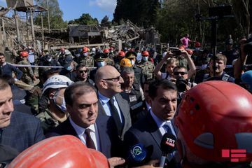 Azərbaycanın dövlət rəsmiləri Ermənistanın raket atəşi ilə əlaqədar Gəncəyə səfər edib