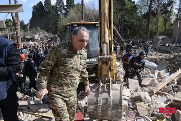 Azərbaycanın dövlət rəsmiləri Ermənistanın raket atəşi ilə əlaqədar Gəncəyə səfər edib