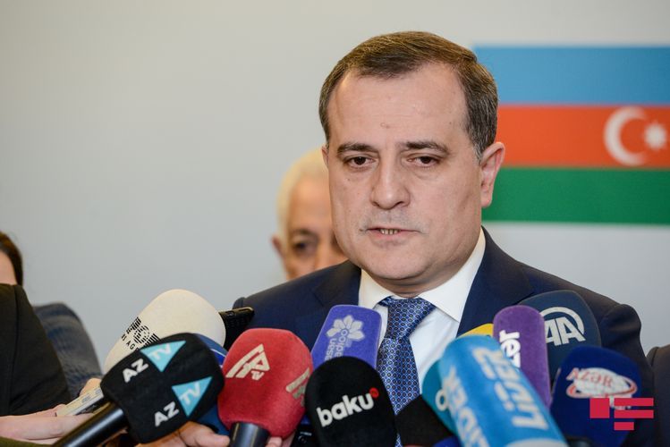 Глава МИД Азербайджана проинформировал руководителей дипкорпуса о провокациях Армении