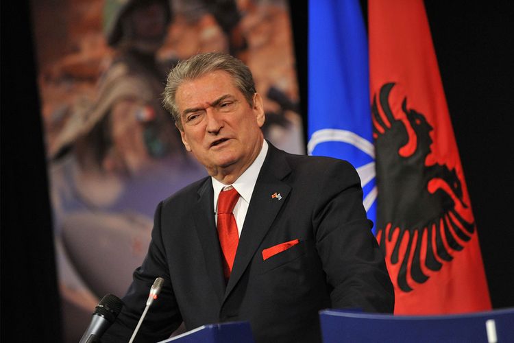 Albaniyanın sabiq Prezidenti: “Azərbaycanın Ermənistanın işğal etdiyi ərazilərinə tam suverenliyini bərpa etmək hüququnu dəstəkləyirəm”