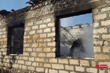 Ermənilərin Ağdama atdığı mərmi yaşayış evinə düşüb - FOTO