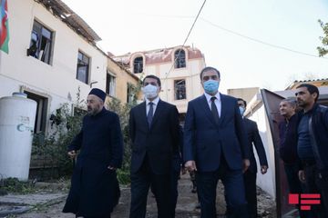 Xarici diplomatlar erməni işğalçılarının Gəncədə törətdiyi cinayətləri öz gözləri ilə görüblər - YENİLƏNİB - FOTOLAR