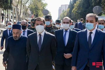 Xarici diplomatlar erməni işğalçılarının Gəncədə törətdiyi cinayətləri öz gözləri ilə görüblər - YENİLƏNİB - FOTOLAR