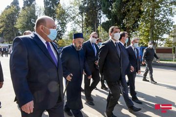 Xarici diplomatlar erməni işğalçılarının Gəncədə törətdiyi cinayətləri öz gözləri ilə görüblər - YENİLƏNİB - FOTOLAR