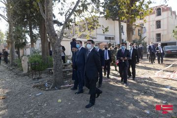 Xarici diplomatlar erməni işğalçılarının Gəncədə törətdiyi cinayətləri öz gözləri ilə görüblər - YENİLƏNİB - FOTOLAR