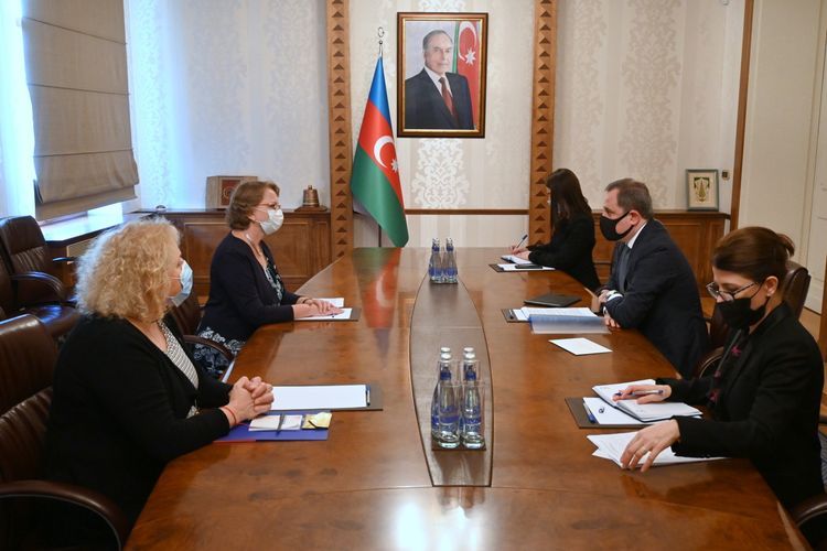 Джейхун Байрамов встретился с новоназначенным послом Королевства Нидерландов в Азербайджане 
