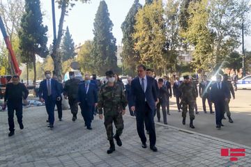 Kəmaləddin Heydərov Gəncədə ermənilərin raket zərbələri endirdiyi ərazilərə baxış keçirib