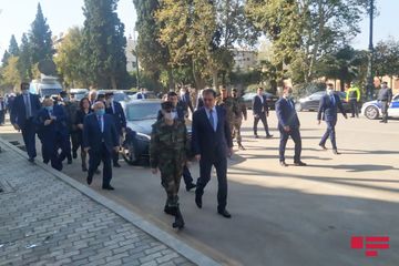 Kəmaləddin Heydərov Gəncədə ermənilərin raket zərbələri endirdiyi ərazilərə baxış keçirib