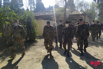Kəmaləddin Heydərov Gəncədə ermənilərin raket zərbələri endirdiyi ərazilərə baxış keçirib