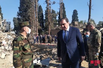 Kəmaləddin Heydərov Gəncədə ermənilərin raket zərbələri endirdiyi ərazilərə baxış keçirib