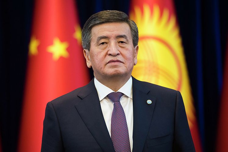 Президент Кыргызстана отказался уходить в отставку до парламентских выборов