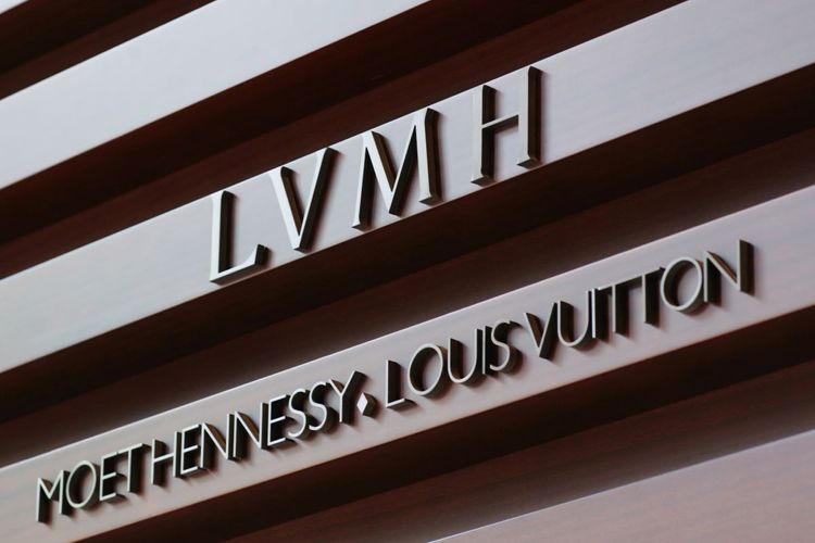 LVMH-in gəlirləri kəskin azalıb