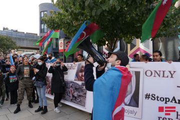 Azerbaijanis living in Britain hold protest rally in front of Amnesty International building - PHOTO